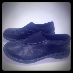 Merrell Women's size 9.5 slip on shoe